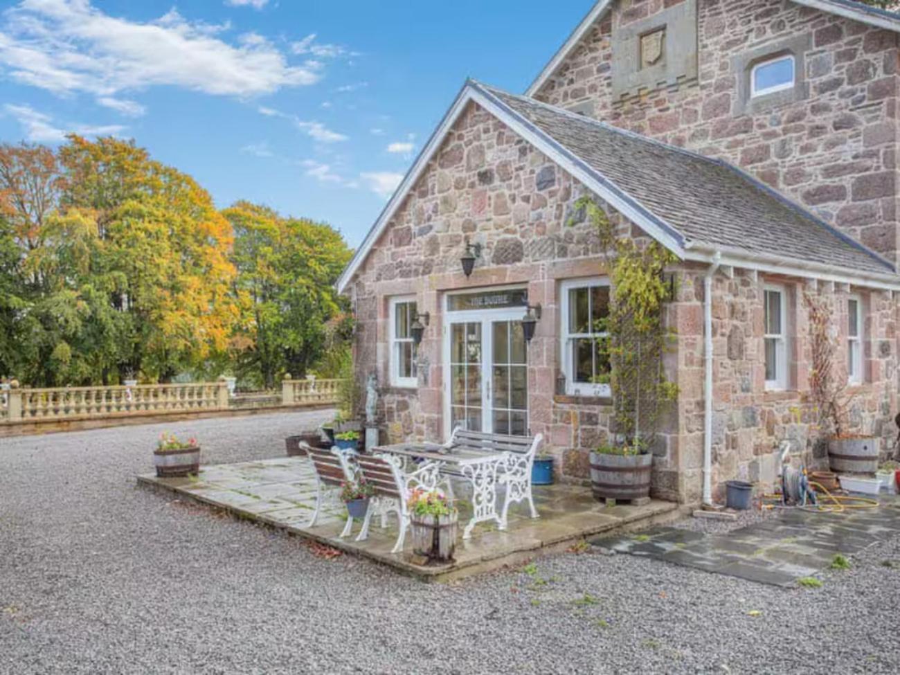 Villa The Doune, Luxury Traditional With Hot Tub *