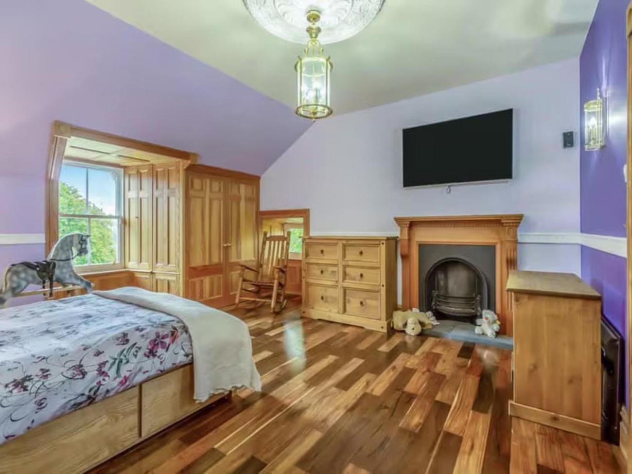 The Doune, Luxury Traditional With Hot Tub Inverness