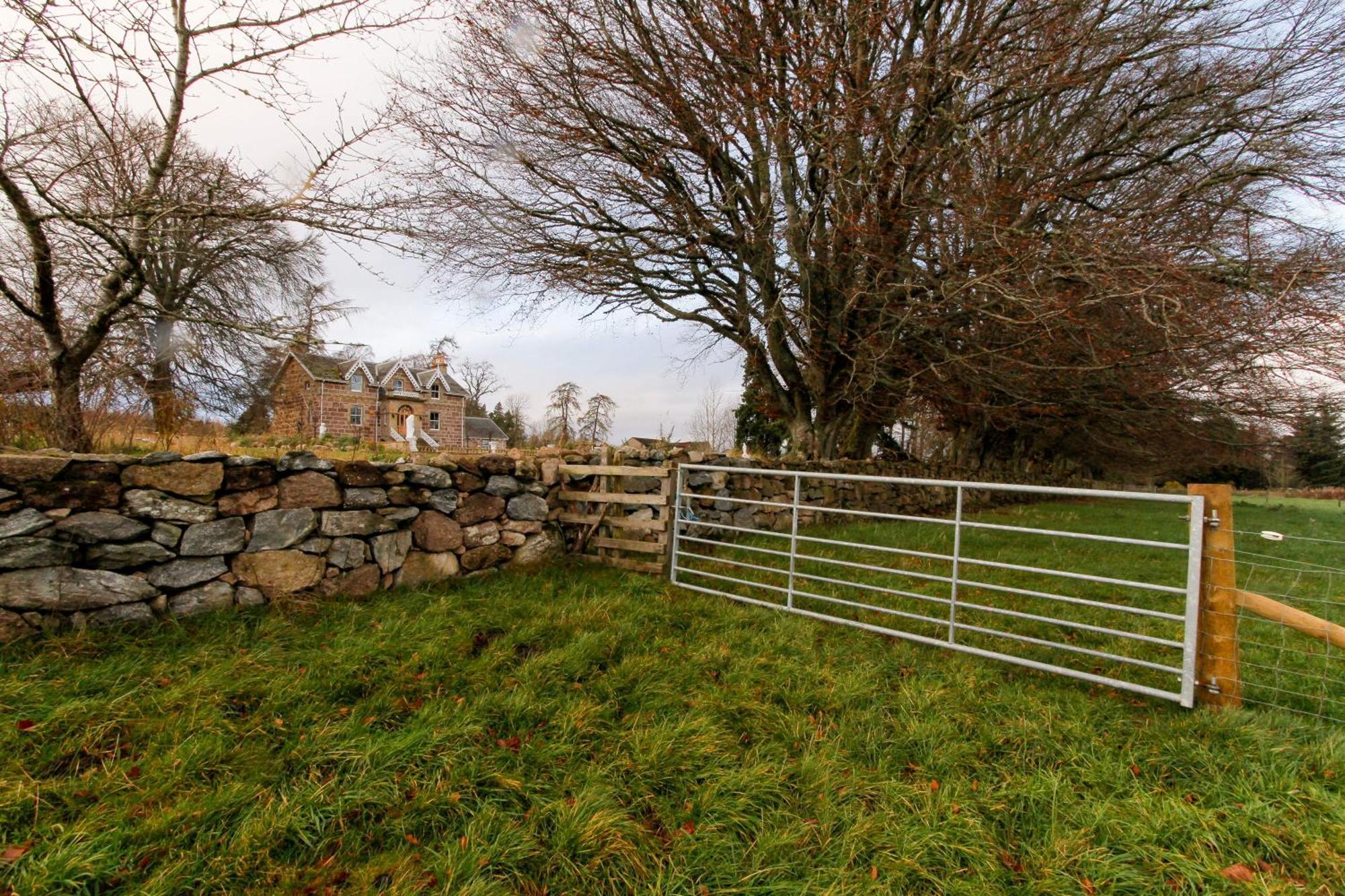 The Doune, Luxury Traditional With Hot Tub *